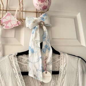 NWT 💕 Loveshackfancy Hair bow Floral Blue Roses